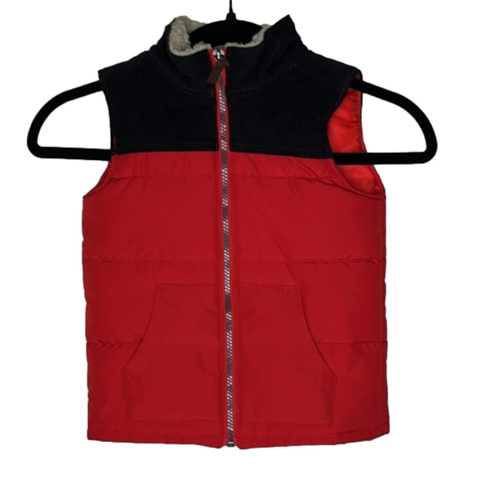 CARTER boys vest, size 4, red/black color, good condition